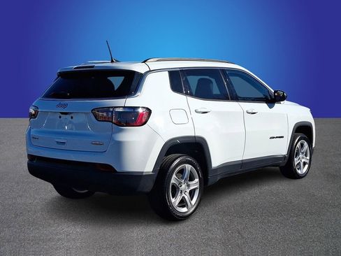 Used 2024 Jeep Compass Latitude image 6