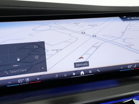 Used 2023 BMW 760i xDrive w/ Executive Package image 48