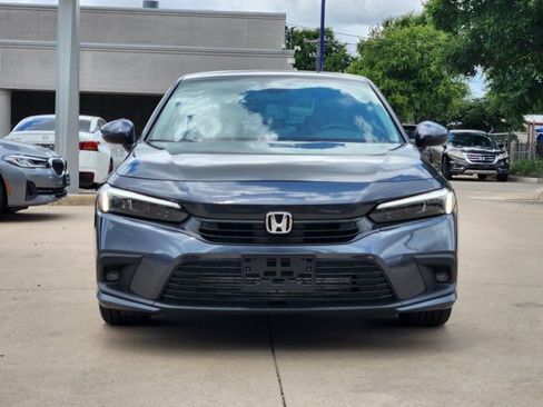 Used 2022 Honda Civic Touring image 3