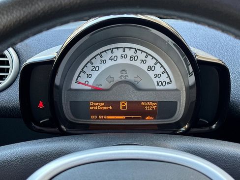 Used 2016 smart fortwo passion image 20