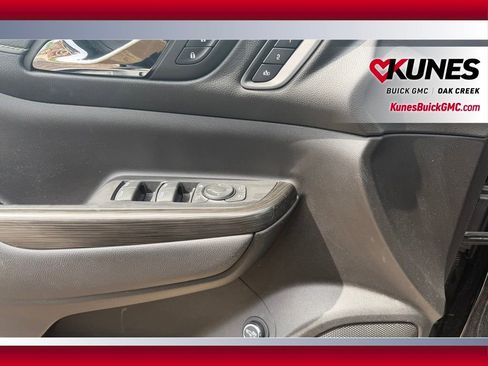 Used 2023 GMC Acadia SLT w/ Preferred Package AWD/4WD image 11