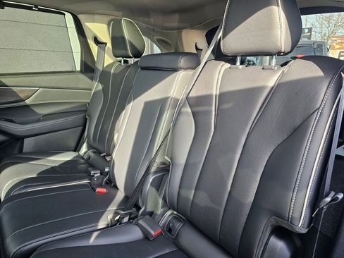 Used 2023 Acura MDX SH-AWD w/ Advance Package image 17