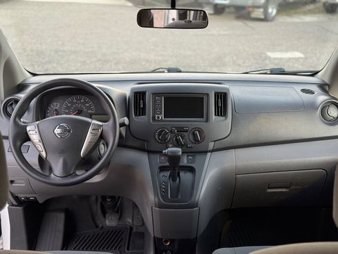 Used 2020 Nissan NV200 S w/ Back Door Glass Package image 20