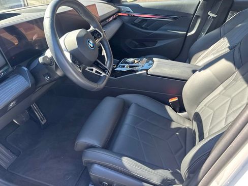 Used 2026 BMW i5 eDrive40 w/ M Sport Package RWD image 13