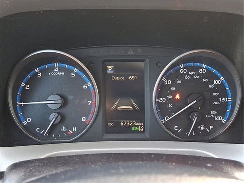 Used 2018 Toyota RAV4 XLE image 20