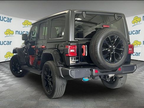 Used 2023 Jeep Wrangler Unlimited Sahara w/ Cold Weather Group AWD/4WD image 4