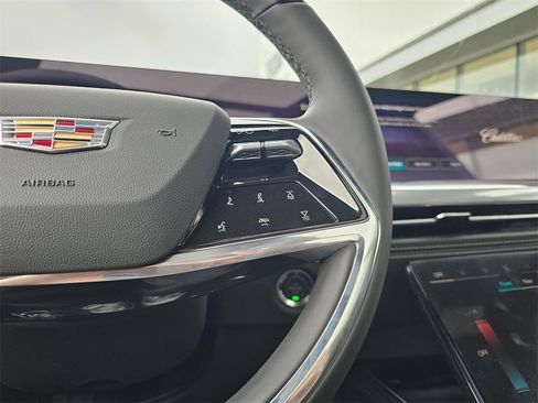 New 2026 Cadillac Escalade ESV Sport image 36