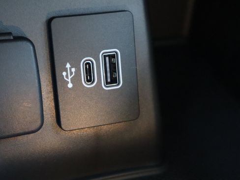 New 2025 Ford Explorer Active w/ Active Comfort Package image 24