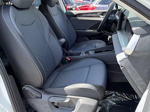 New 2026 Volkswagen Tiguan SE AWD/4WD image 10