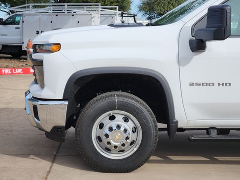 New 2025 Chevrolet Silverado 3500 W/T image 14
