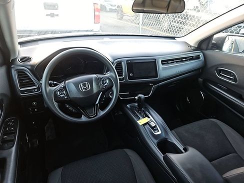 Used 2022 Honda HR-V EX image 3
