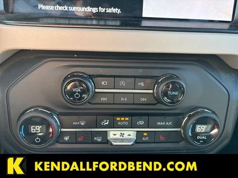 Used 2023 Ford Bronco Wildtrak AWD/4WD image 17