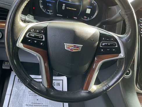 Used 2019 Cadillac Escalade Luxury image 25