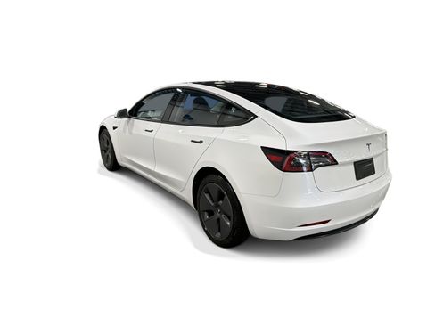 Certified 2023 Tesla Model 3 Standard Range RWD image 4