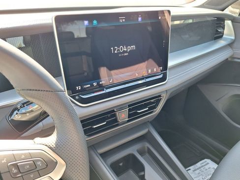 New 2026 Volkswagen Tiguan SE R-Line image 13