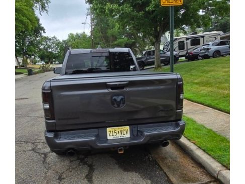 Used 2021 RAM 1500 Big Horn AWD/4WD image 2