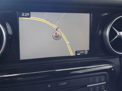 Used 2018 Mercedes-Benz SLC 43 AMG image 29