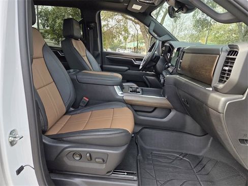 Used 2025 Chevrolet Silverado 2500 High Country w/ High Country Premium Package image 26