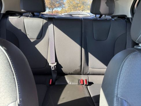 Used 2025 Buick Encore GX Preferred image 38