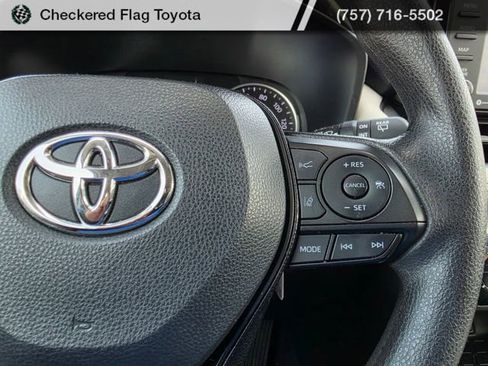 Used 2021 Toyota RAV4 XLE w/ Convenience Package AWD/4WD image 15