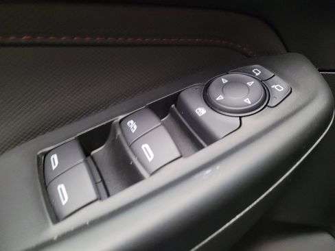 Used 2021 Chevrolet TrailBlazer RS w/ Convenience Package image 27