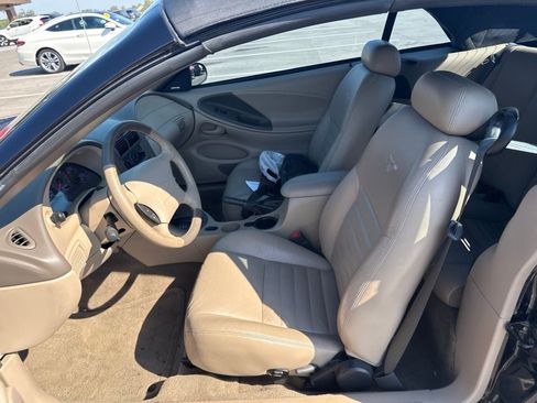 Used 2004 Ford Mustang GT RWD image 7