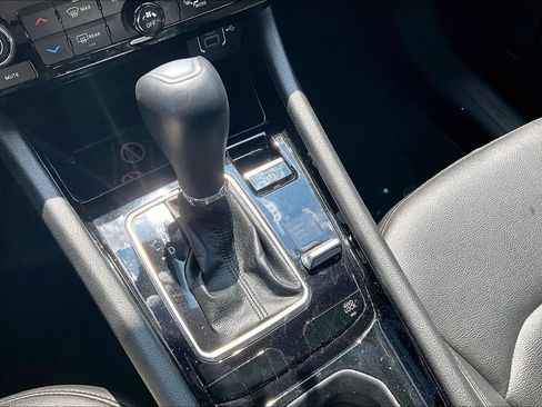 Used 2025 Jeep Compass Limited AWD/4WD image 18