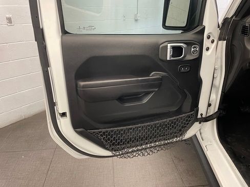Used 2021 Jeep Wrangler Unlimited Rubicon 4xe w/ Steel Bumper Group AWD/4WD image 25