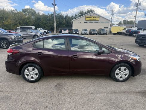 Used 2018 Kia Forte LX image 6