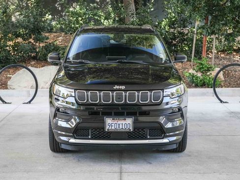 Used 2022 Jeep Compass Limited w/ Elite Group AWD/4WD image 2