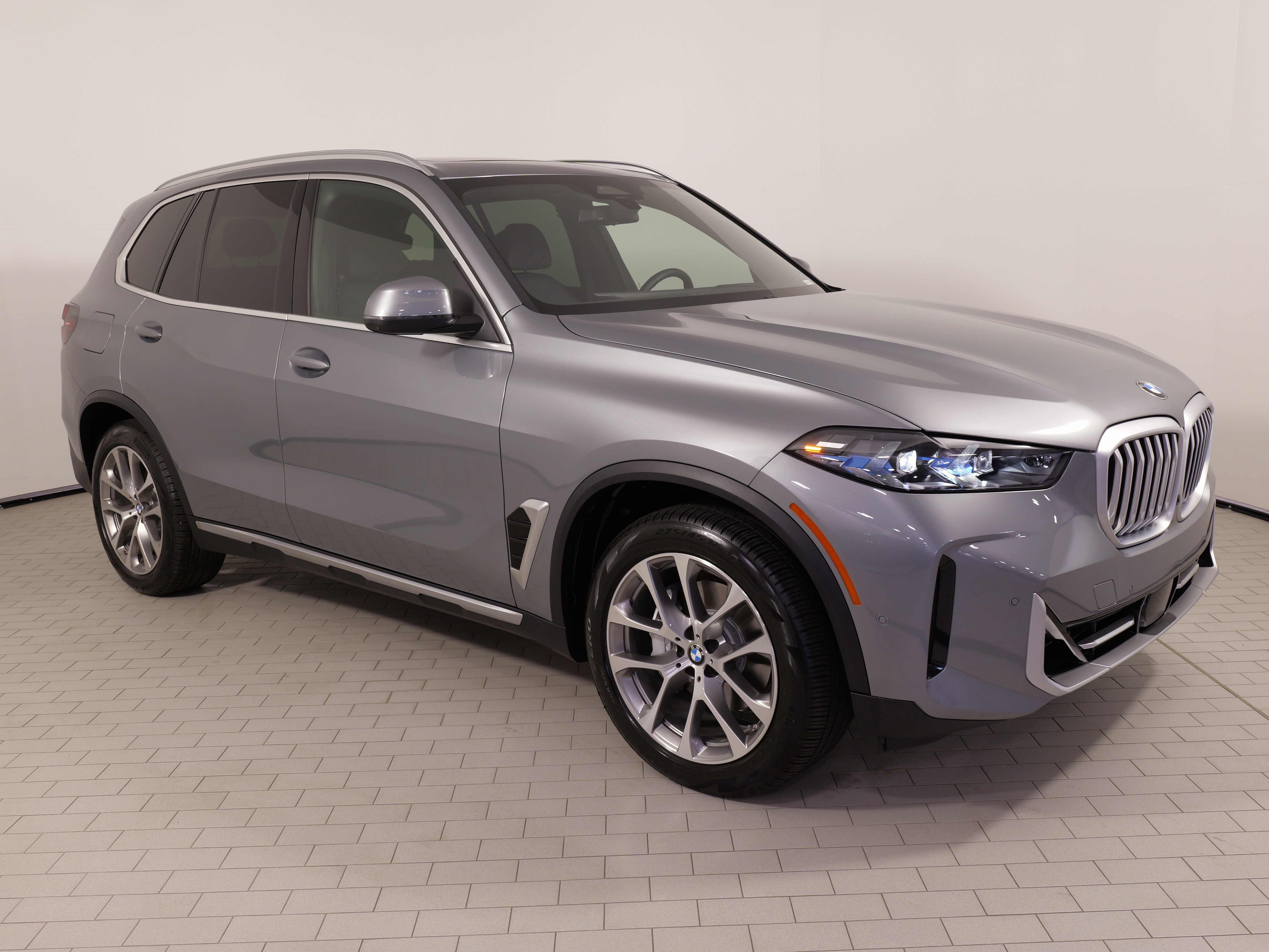 Used 2026 BMW X5 xDrive40i AWD/4WD image 7