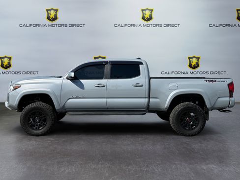 Used 2019 Toyota Tacoma TRD Sport RWD image 2