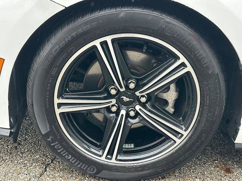 Used 2025 Ford Mustang Premium RWD image 26