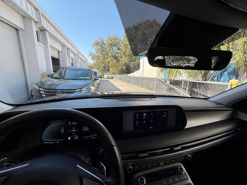 Used 2025 Hyundai Palisade SEL FWD image 42