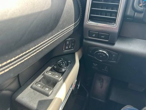 Used 2020 Ford Expedition Platinum AWD/4WD image 16