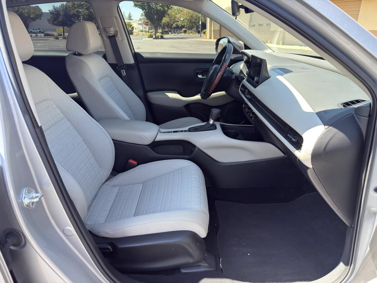Used 2024 Honda HR-V LX image 19