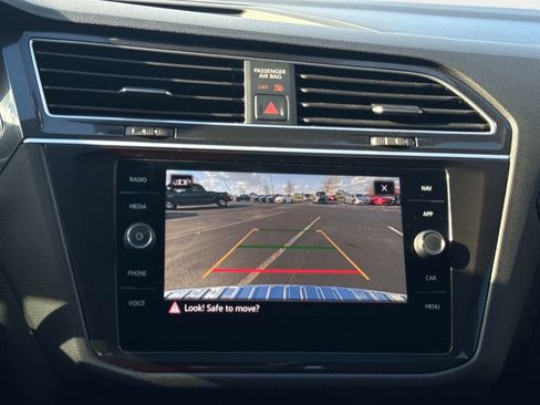 Used 2024 Volkswagen Tiguan SEL R-Line image 21