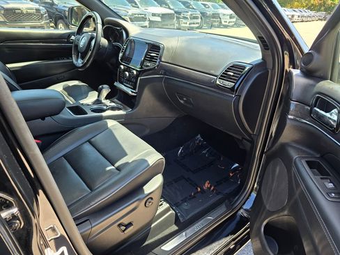 Used 2021 Jeep Grand Cherokee Overland RWD image 34
