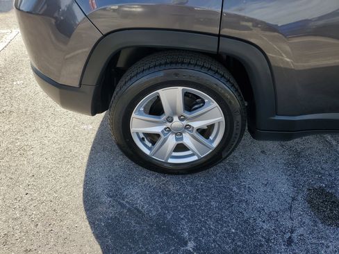 Used 2022 Jeep Compass Latitude w/ Convenience Group image 7