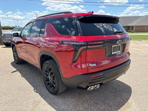 New 2026 Chevrolet Traverse LT w/ Midnight/Sport Edition FWD image 4