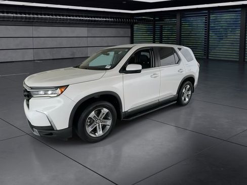 Used 2023 Honda Pilot EX-L image 4