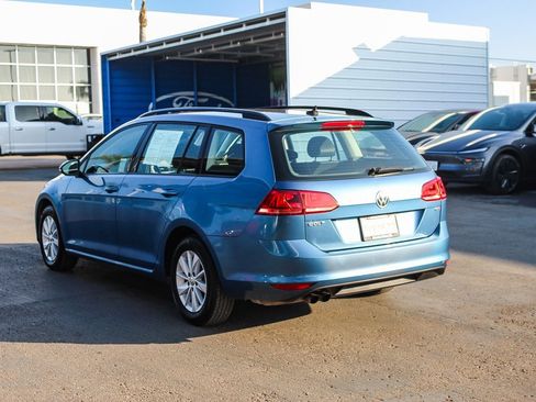Used 2015 Volkswagen Golf S image 9