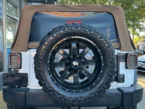 Used 2016 Jeep Wrangler Sport image 4