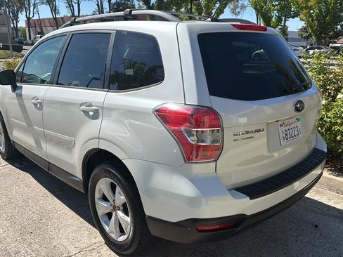 Used 2015 Subaru Forester 2.5i Premium w/ All-Weather Package AWD/4WD image 6