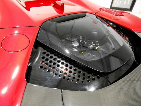 Used 2022 Ferrari SF90 Spider image 46