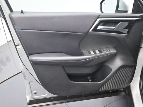 Used 2024 Mitsubishi Outlander SE FWD image 18