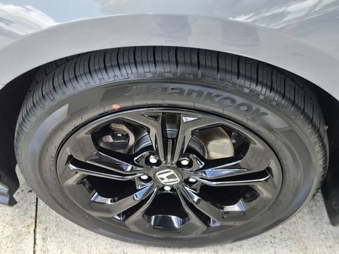 Certified 2025 Honda Accord SE image 10