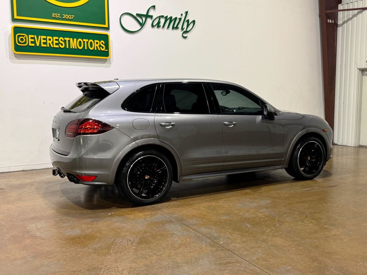 Used 2014 Porsche Cayenne GTS AWD/4WD image 9