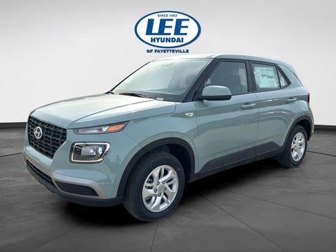 New 2026 Hyundai Venue SE image 8