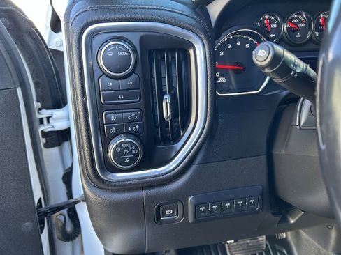 Used 2022 Chevrolet Silverado 2500 LT w/ Convenience Package image 5